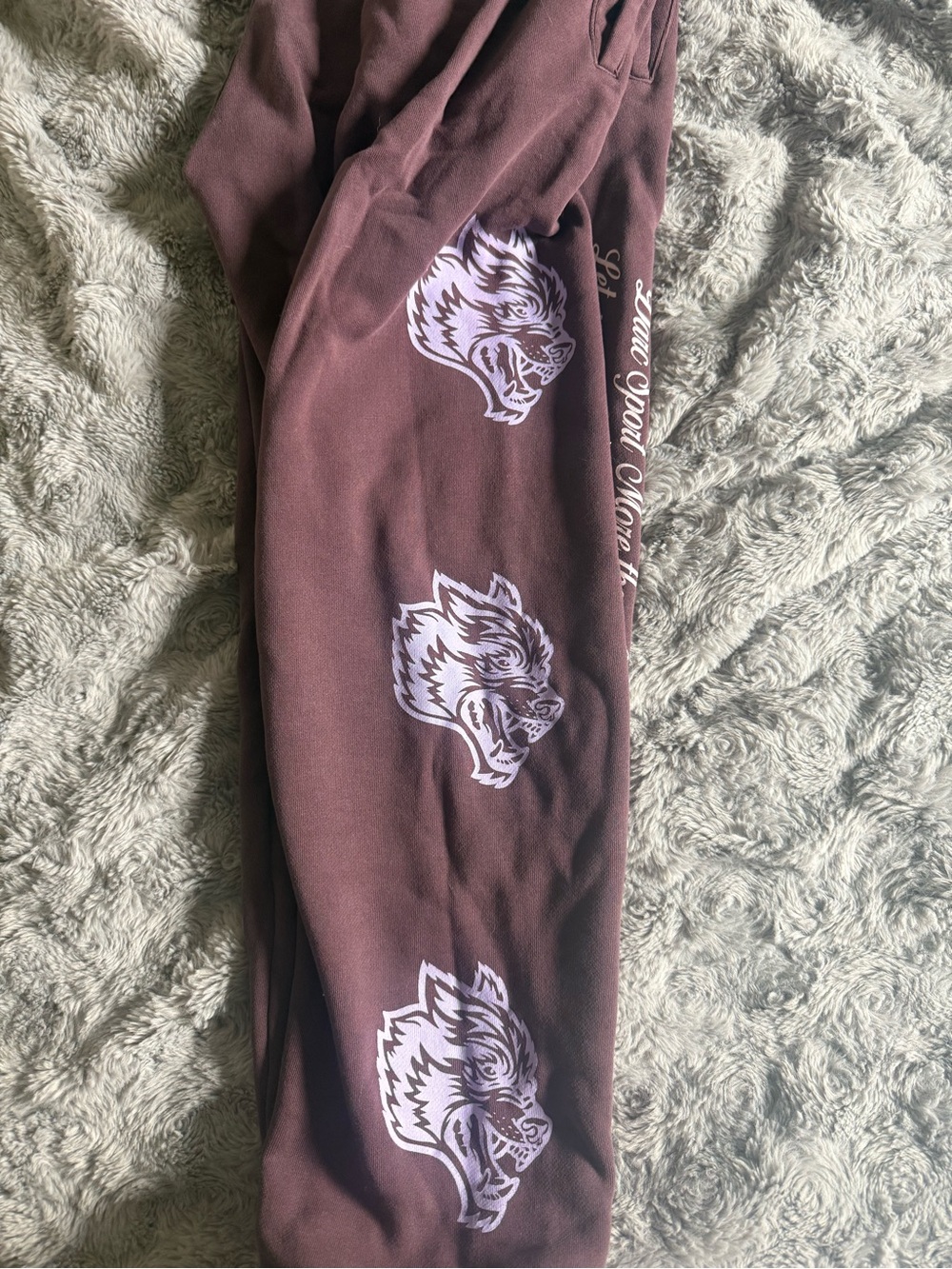 Women’s Maroon Darc Sport Graphic Sweatpants